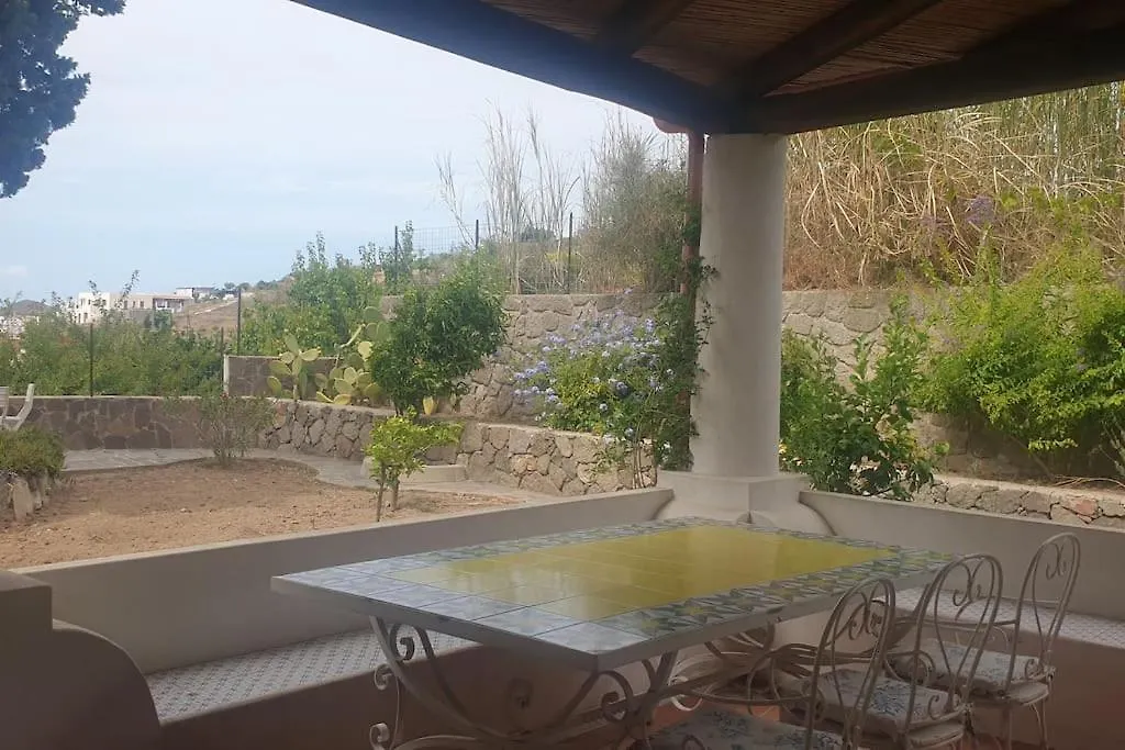 Apartment With Garden In Pianoconte -Lipari Lipari (Isola Lipari)